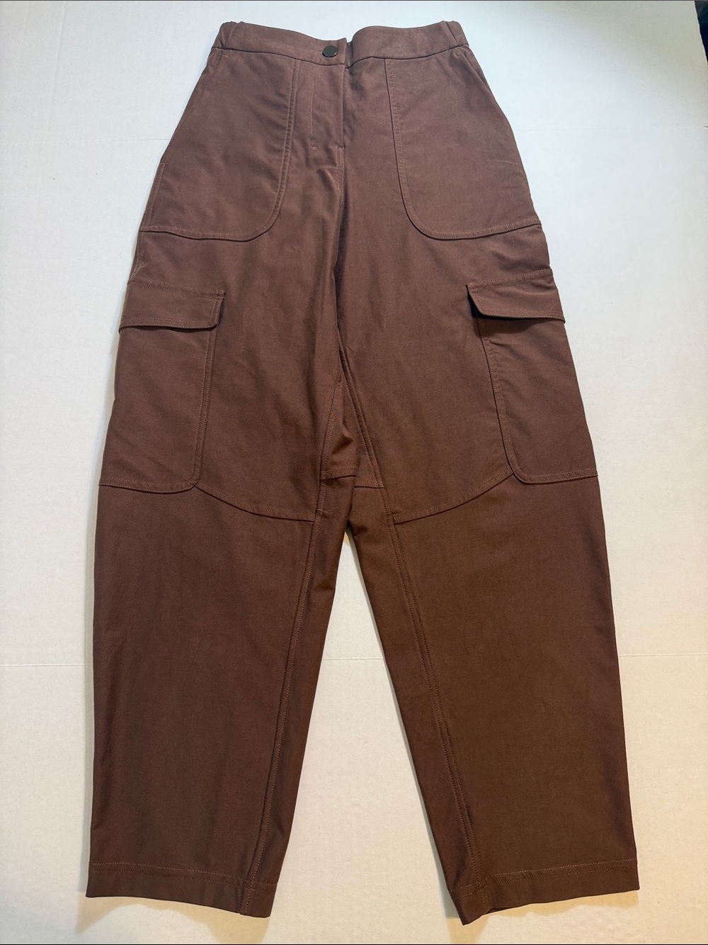 Lululemon Light Utilitech Cargo Pocket High-Rise Pant
Style Number: LW5ENBS
